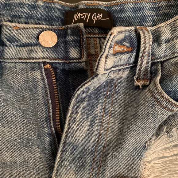 Nasty gal high waisted denim ripped shorts - Picture 3 of 5